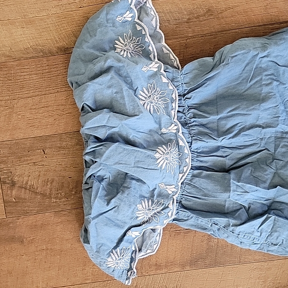 JESSICA SIMPSON SCALLOP BIB CHAMBRAY STRAPLESS JUMPER SIZE MEDIUM - Picture 2 of 3